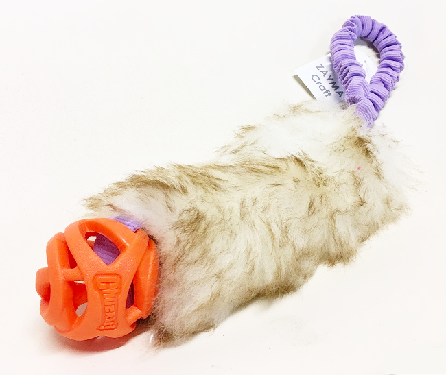 Big Sheep Fur FULL bungee tug with Chuckit Breathe Right Ball