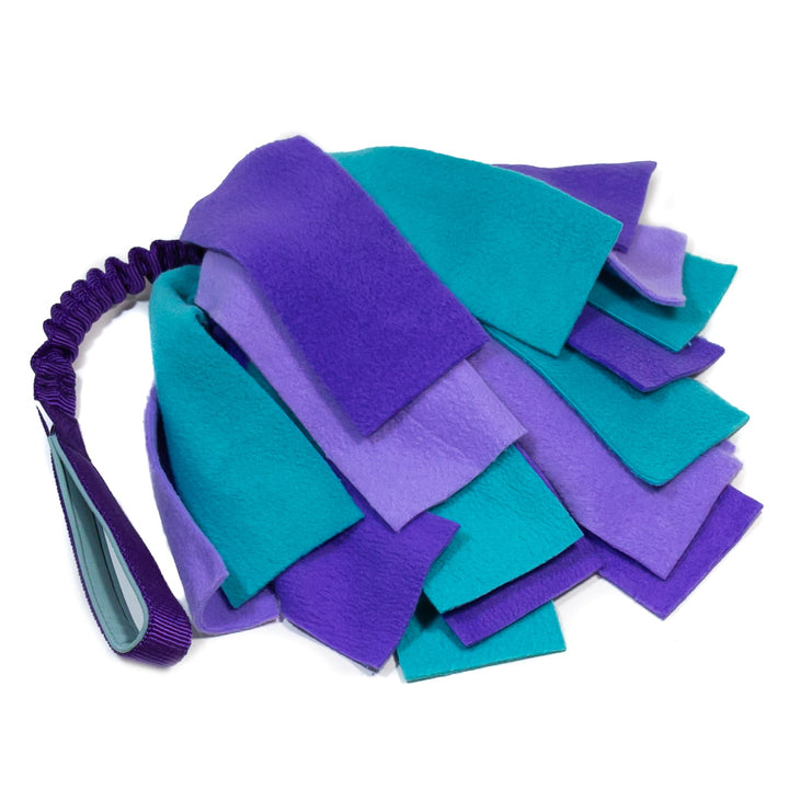 Fleece Whisk with bungee tug