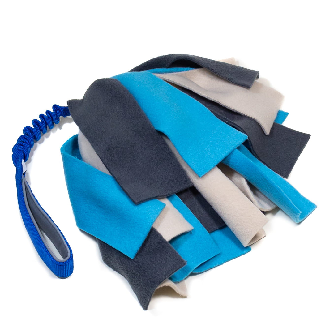 Fleece Whisk with bungee tug