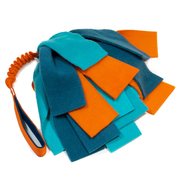 Fleece Whisk with bungee tug