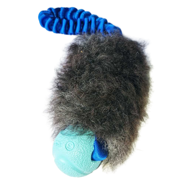 Chuckit Sheepskin Full Bungee Pocket Tug